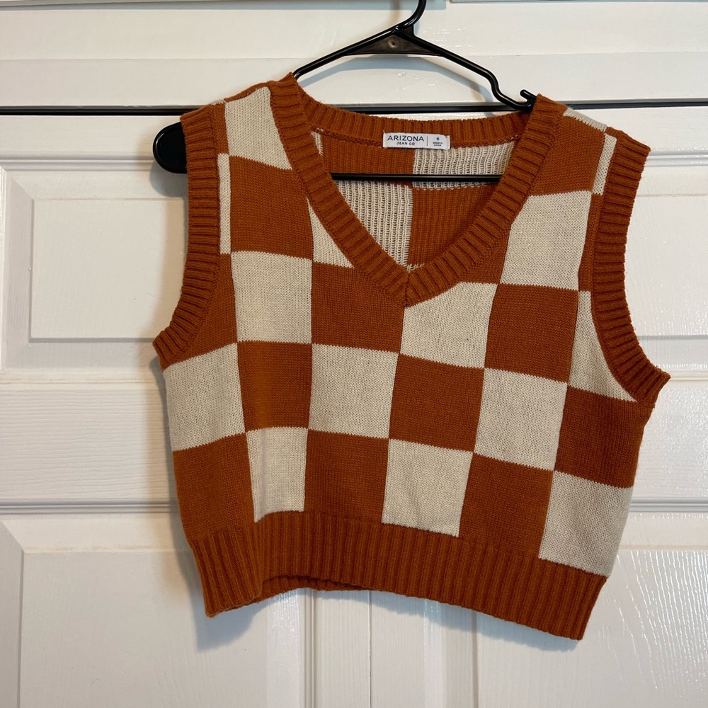 Sweater vest